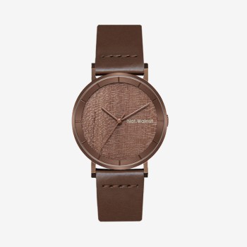 Walnut. A niche wooden watch with a simple Japanese-style retro design. It's a creative wooden men's watch